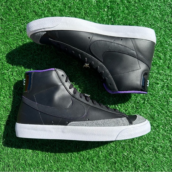 Nike Blazer Mid ‘77 EMB Black / Action Grape - Iron Gray - Picture 14 of 14